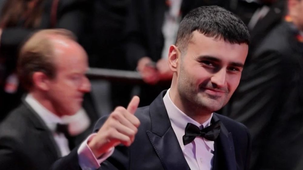  Cannes Film Festivali'ne katıldığı için eleştirilen CZN Burak, tepkilere cevap verdi!