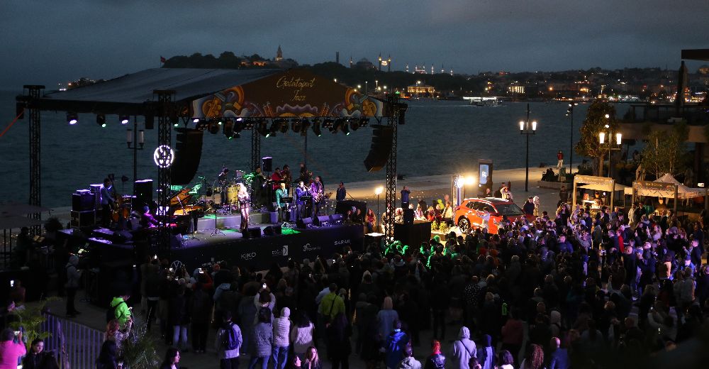 Galataport Jazz muhteşem bir konserle başladı