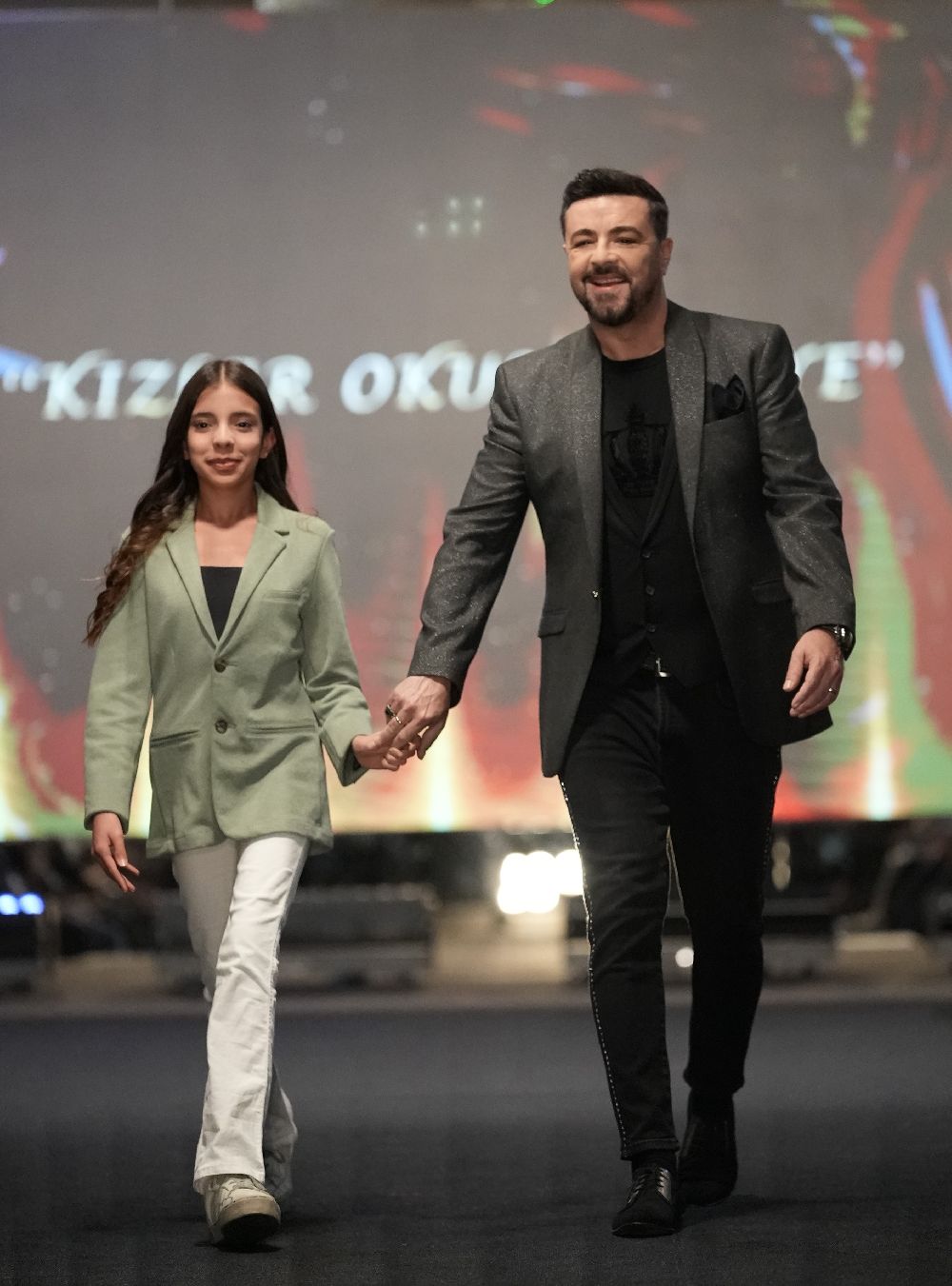 “Kızlar Okusun Diye” podyuma çıktılar