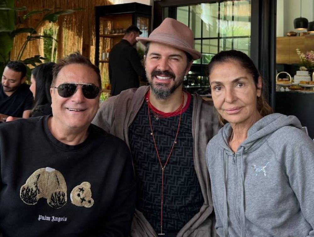 Mehmet Ali Erbil restorandaki Arap turistlerden para topladı