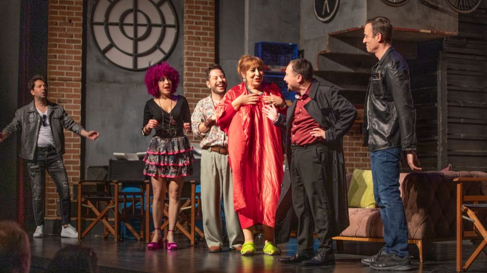 “Şen Makas” her gece değişen farklı bir sonla eğlenceye devam ediyor