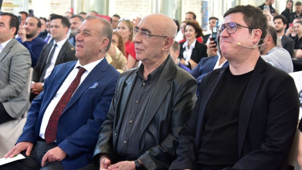 Şener Şen ve İbrahim Büyükak Alpet’in reklam yüzü oldu