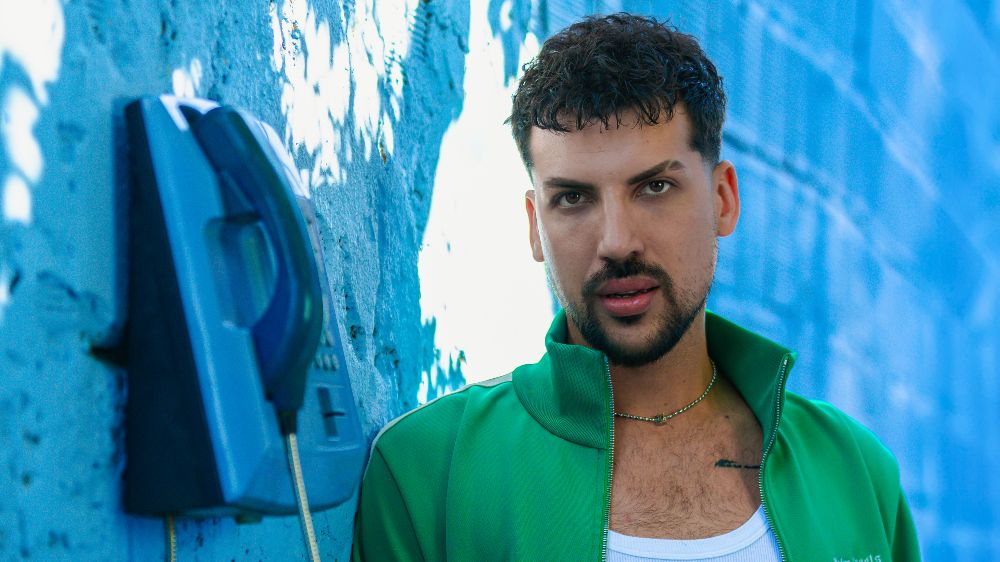 Yeni imaja yeni şarkı