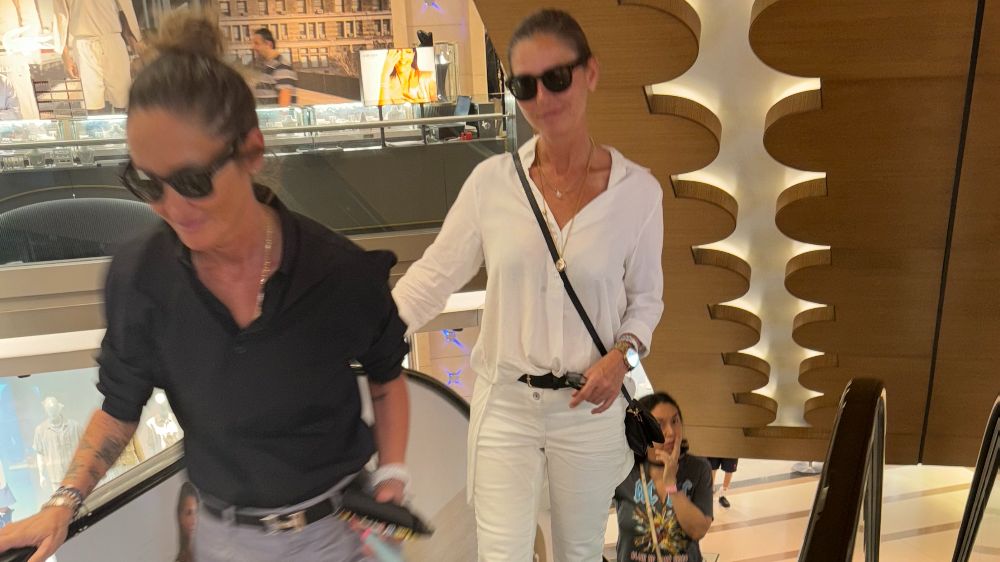 Ece Uslu'dan proje açıklaması!