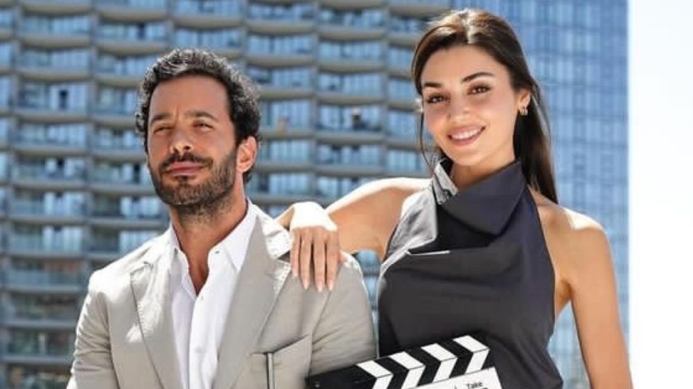 Hande Erçel ve Barış Arduç'un başrolünü paylaştığı filmden ilk kare geldi