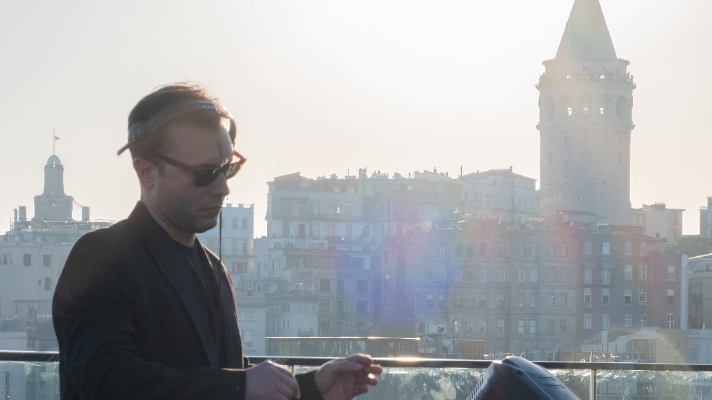 Sky Karaköy yeni sezona gün batımı ile açılış yaptı