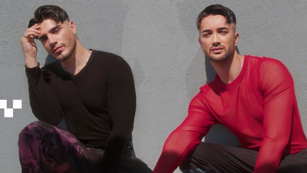 Aiden Kekilli ve Sian’ın yeni şarkıcı 