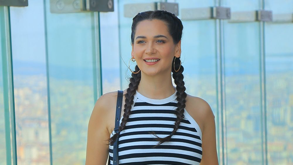 Gülsim Ali İstanbul'u zirveden izledi!