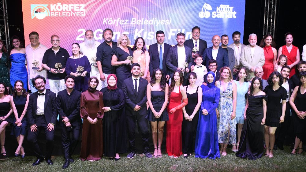 Ünlü tiyatroculardan genç sinemacılara destek