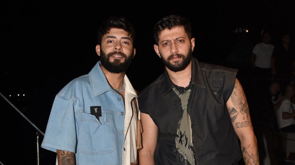 Burak Bulut ve Kurtuluş Kuş tatilcileri coşturdu