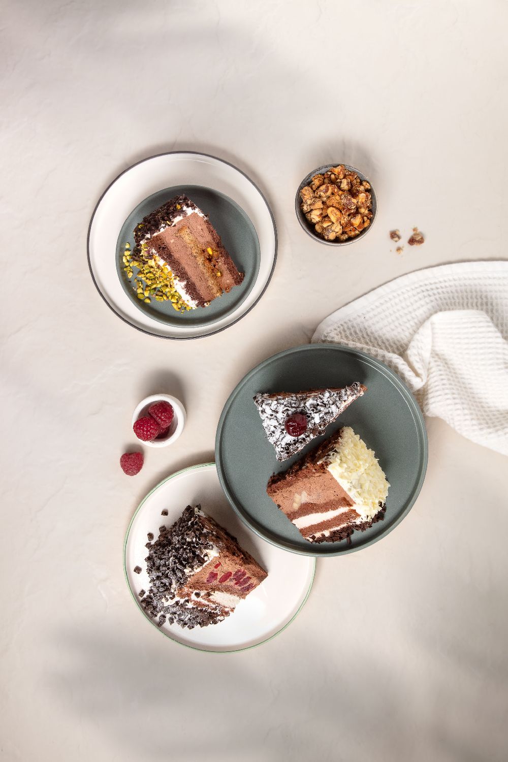 Soğuk kahvelerin yanına yakışan tatlar Özsüt’lerde