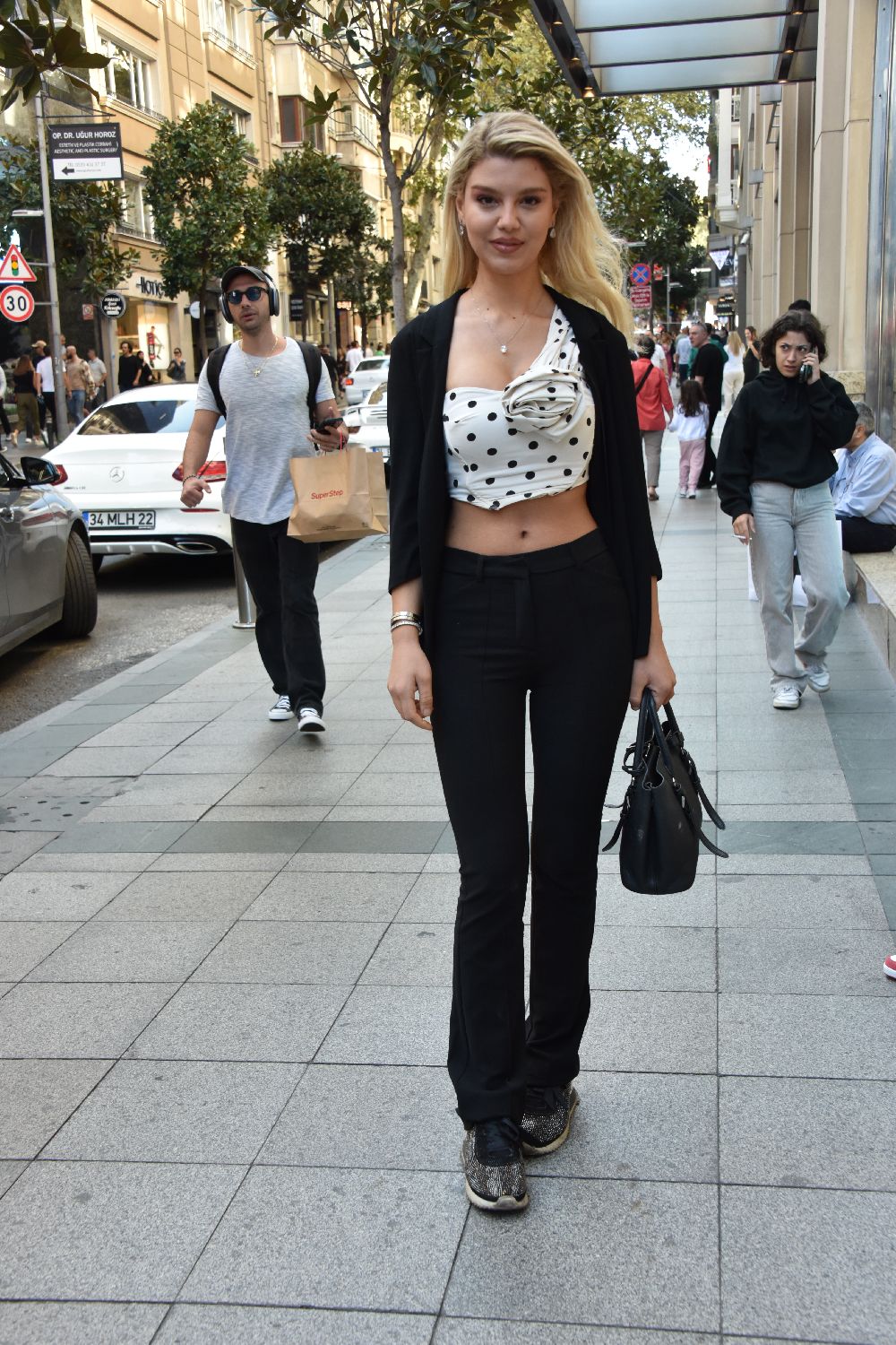 Avrupa Güzeli Elmas Yılmaz eleştirilen İdil Bilgen hakkında konuştu!