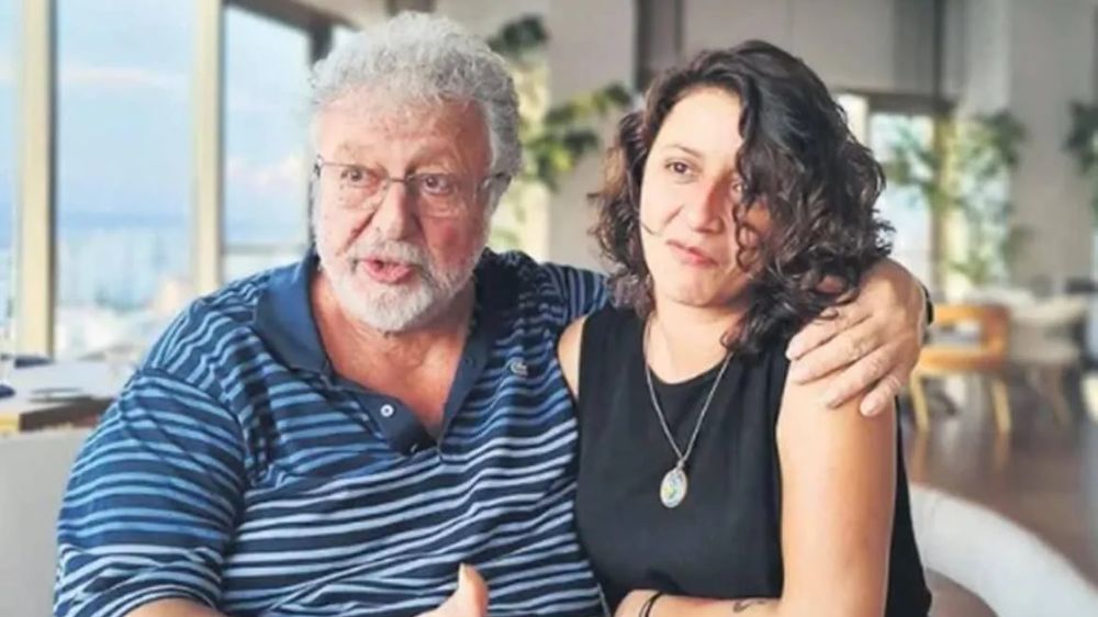 Yıllar sonra Metin Akpınar'ın kızı olduğu ortaya çıkan Duygu Nebioğlu, uzun süre sonra sessizliğini bozdu! Ortalık karışacak