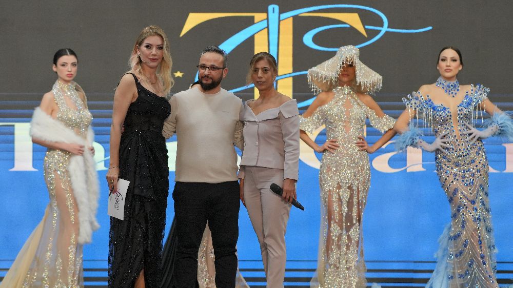 6.Fashion Breeze defilesi ünlü modellerin katılımıyla gerçekleşti