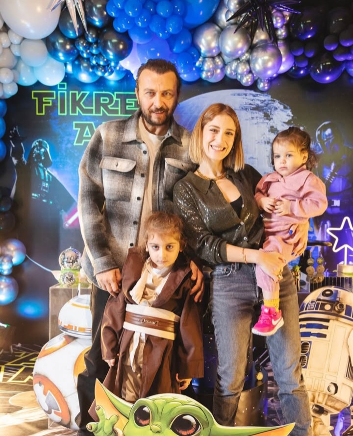 Hazal Kaya ile Ali Atay oğulları Fikret Ali'nin 5 yaşını kutladı