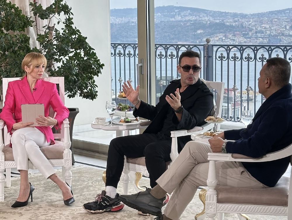 Mustafa Sandal: Tebessüm edemeyen insandan uzak durun