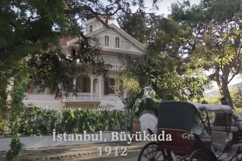 'Şakir Paşa Ailesi: Mucizeler ve Skandallar' dizisinde korku dolu anlar! Köşk tamamen yandı