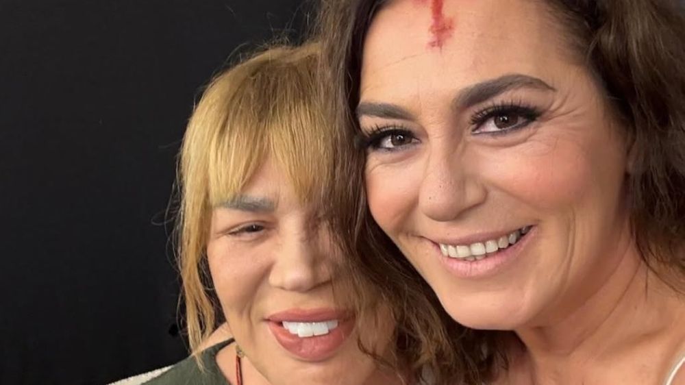 Sezen Aksu'dan Nazan Kesal'a ziyaret