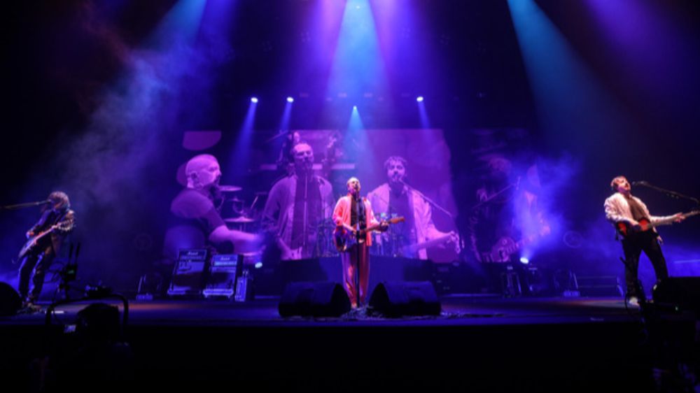 ‘Mor ve Ötesi’ stadyum konseriyle 31 Mayıs’ta İzmir’de