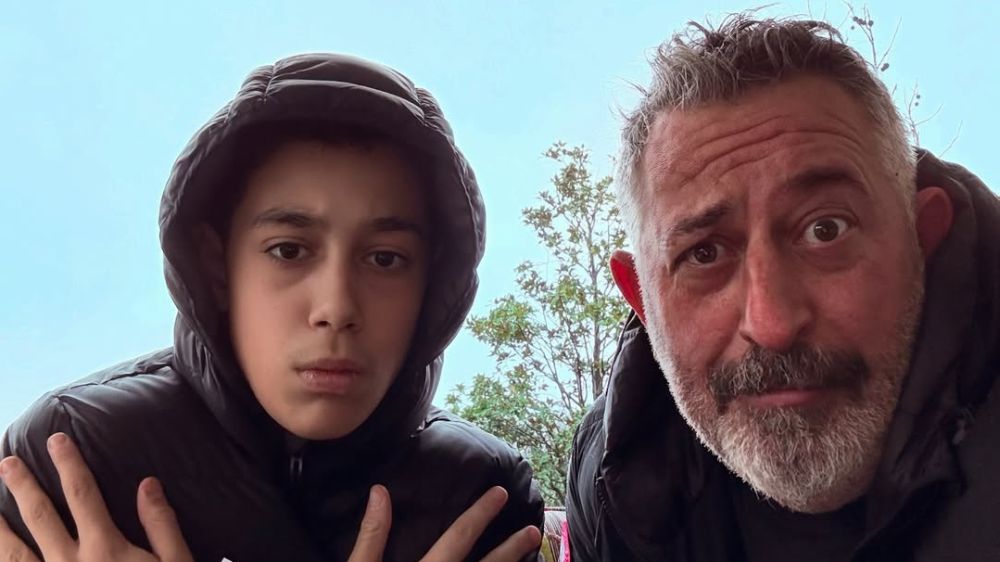 Cem Yılmaz oğlu Kemal'a bakın ne devretti?