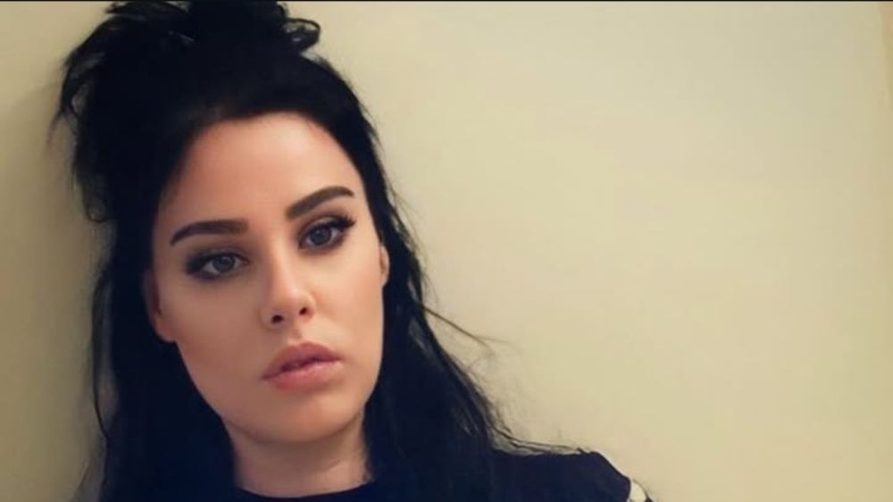 Üçüncü çocuğunu kucağına almak için gün sayan Ferdi Tayfur'un kızı Tuğçe Tayfur sevenlerinden dua istedi!