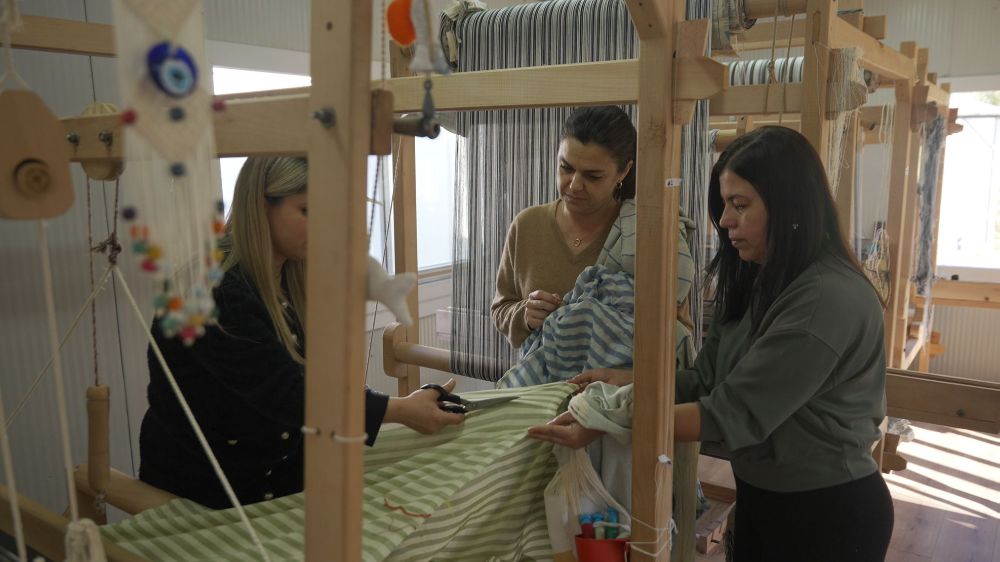 Yeniden izleyiciyle buluştu