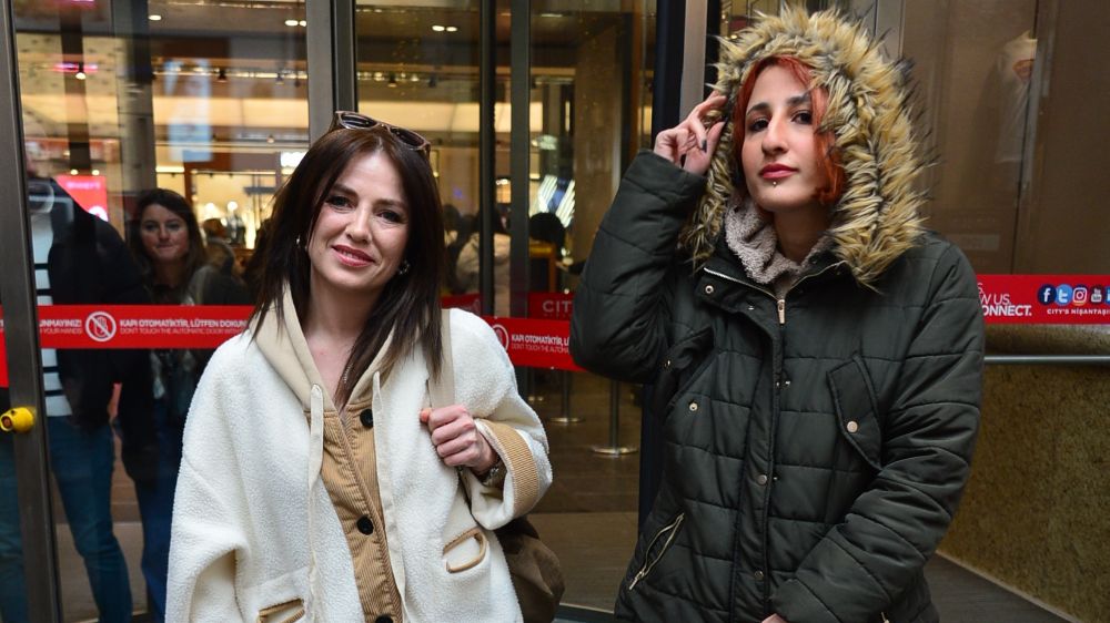 Cenk Torun ve Mahassine Merabet'in yasak aşk iddialarına ikilinin set arkadaşı Züleyha Hamza ile Arya Çevik'ten şok itiraflar!