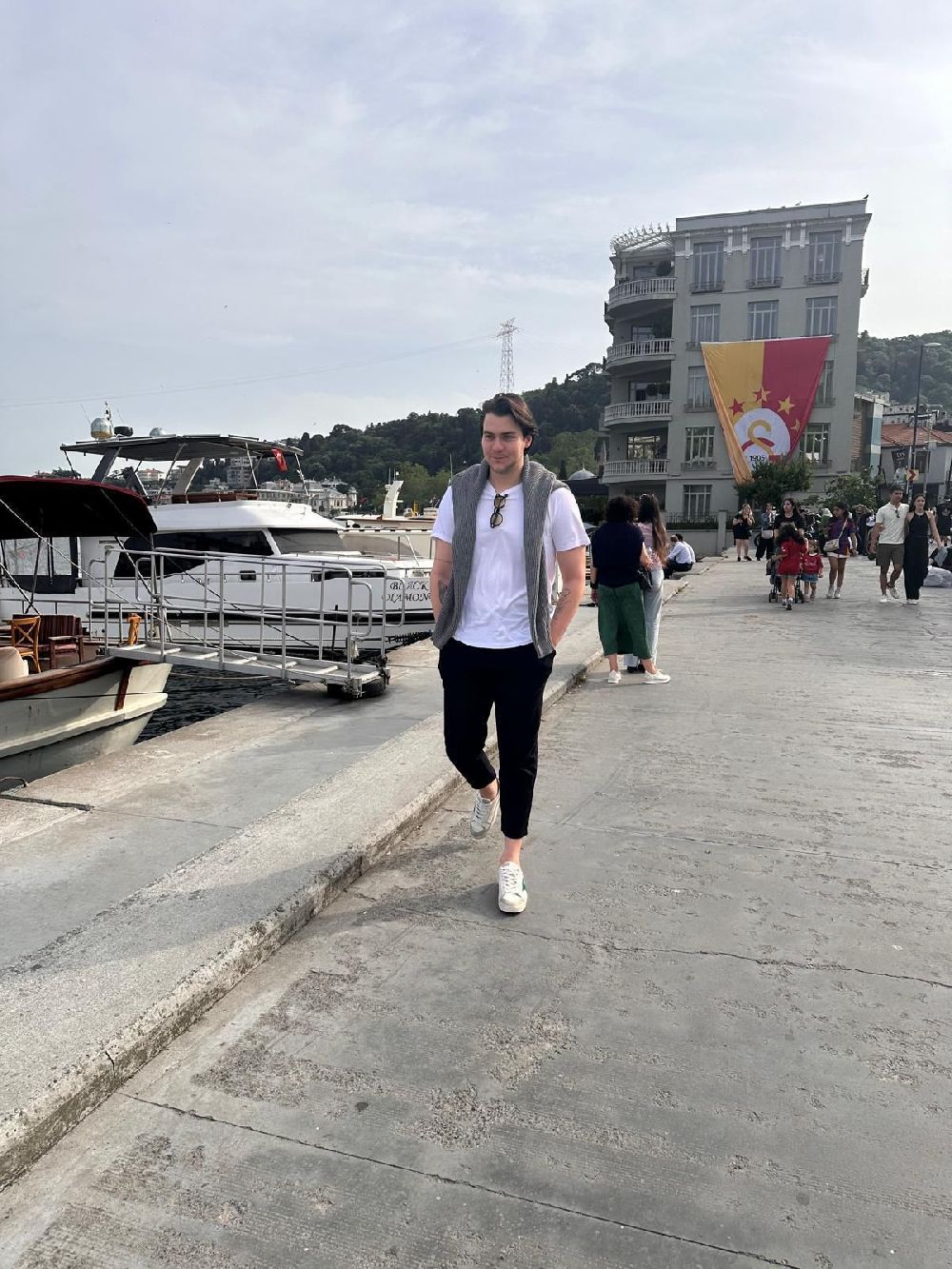 Efe Gencebay televizyon ve sinema dünyasına atılıyor