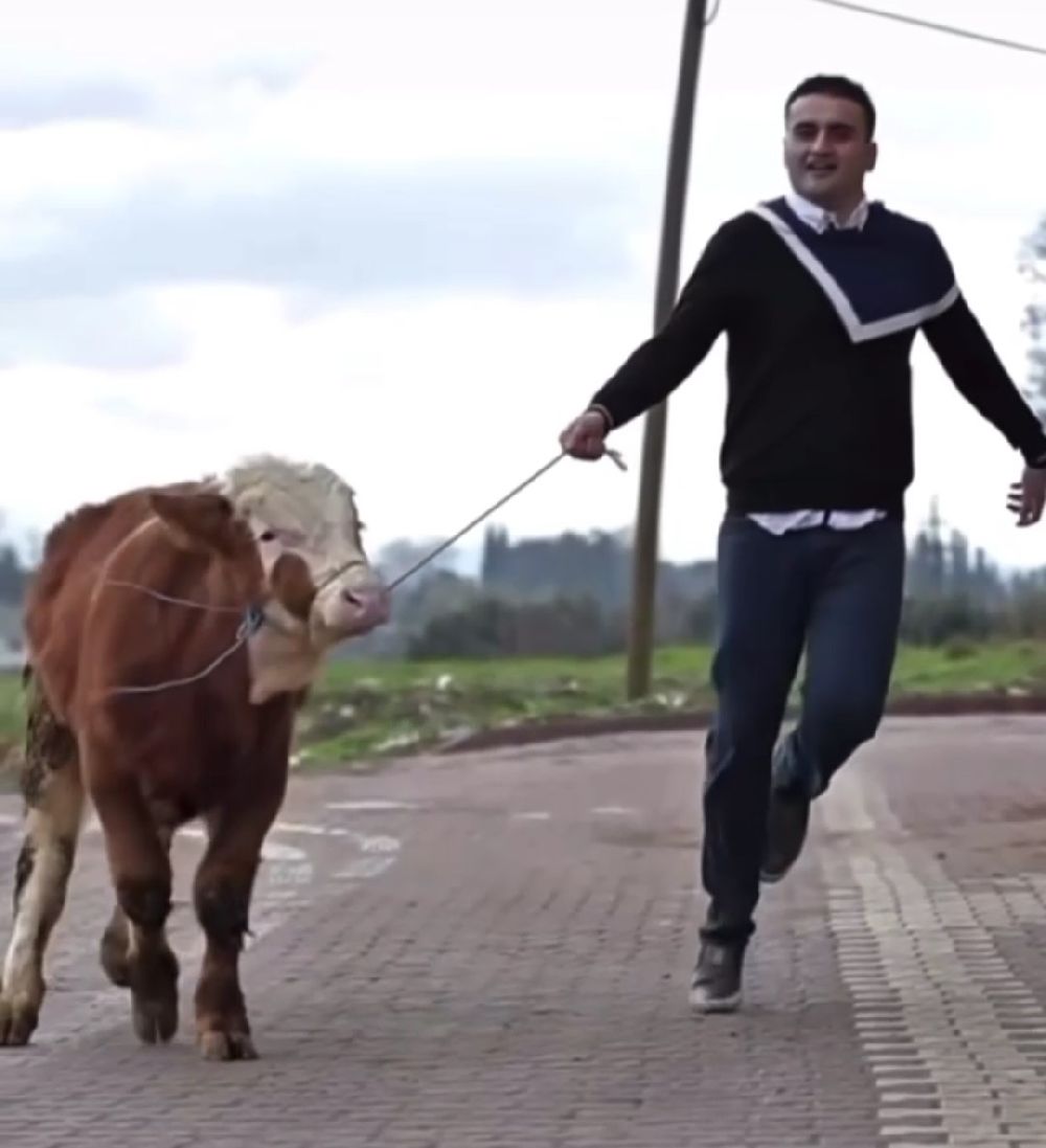 Sosyal medyada CZN Burak ve Aysu Baçeoğlu konuşuluyor