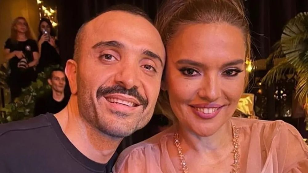 Demet Akalın, "Evde kocana ne giyiniyorsun?" diye soran bir takipçisine verdiği cevapla şaşırttı!