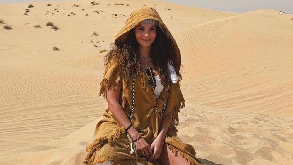 Ebru Şahin'den Abu Dabi pozları