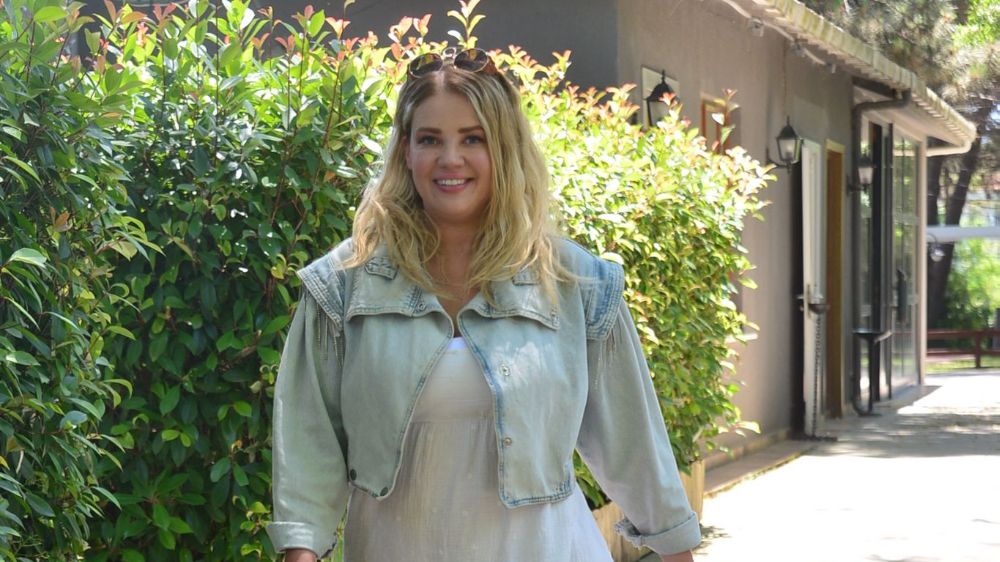 Esra Sönmezer'den lahmacun çıkışı!