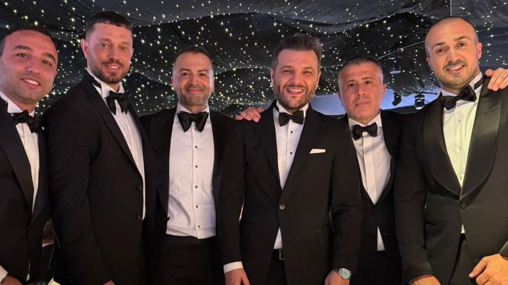 Smokin pozu çok konuşuldu