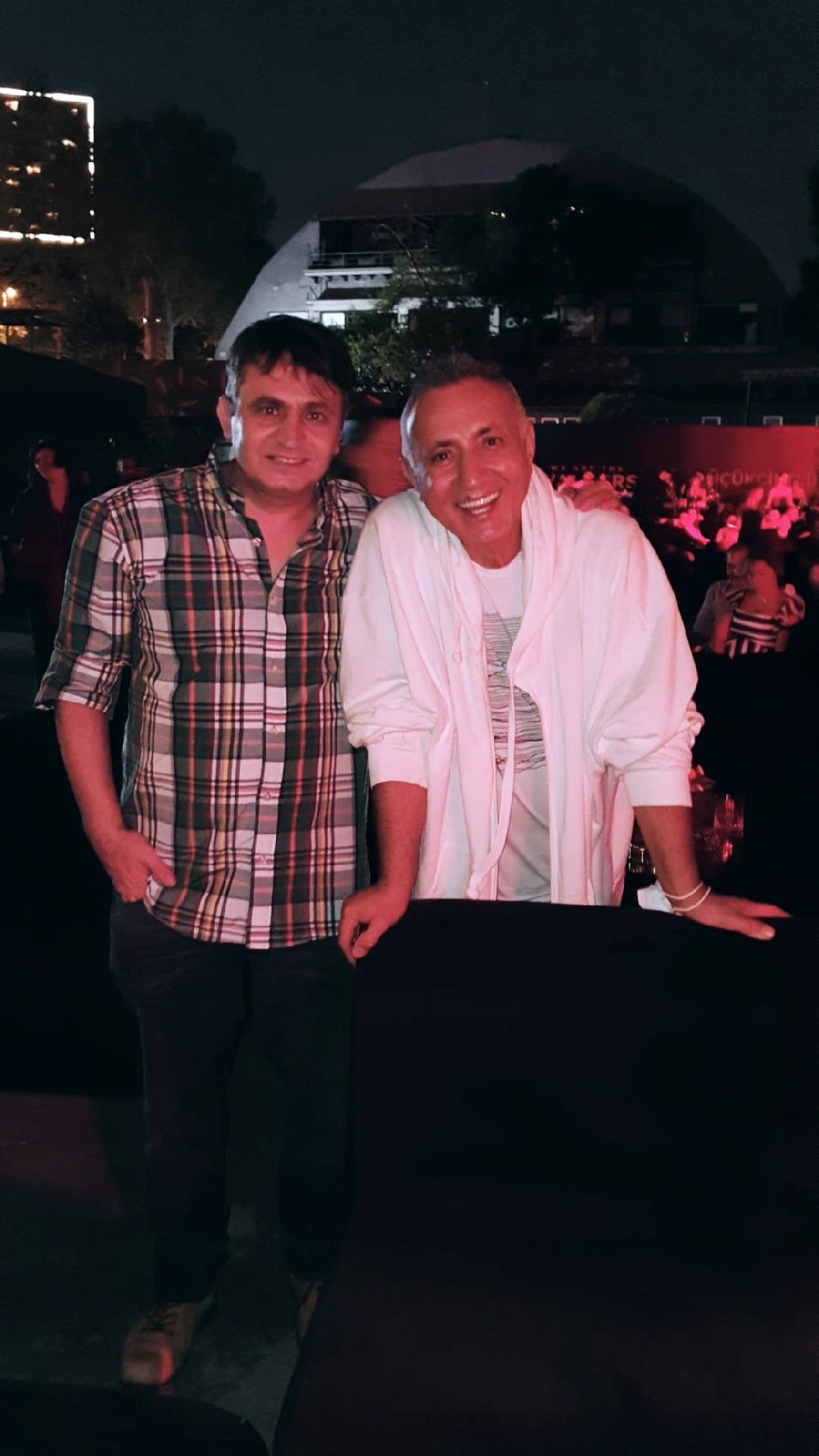 Bülent Ersoy, Sanat Güneşi Zeki Müren'e neden fırça attı? Zeki Müren, Mehmet Yüzüak'ı neden tokatladı?