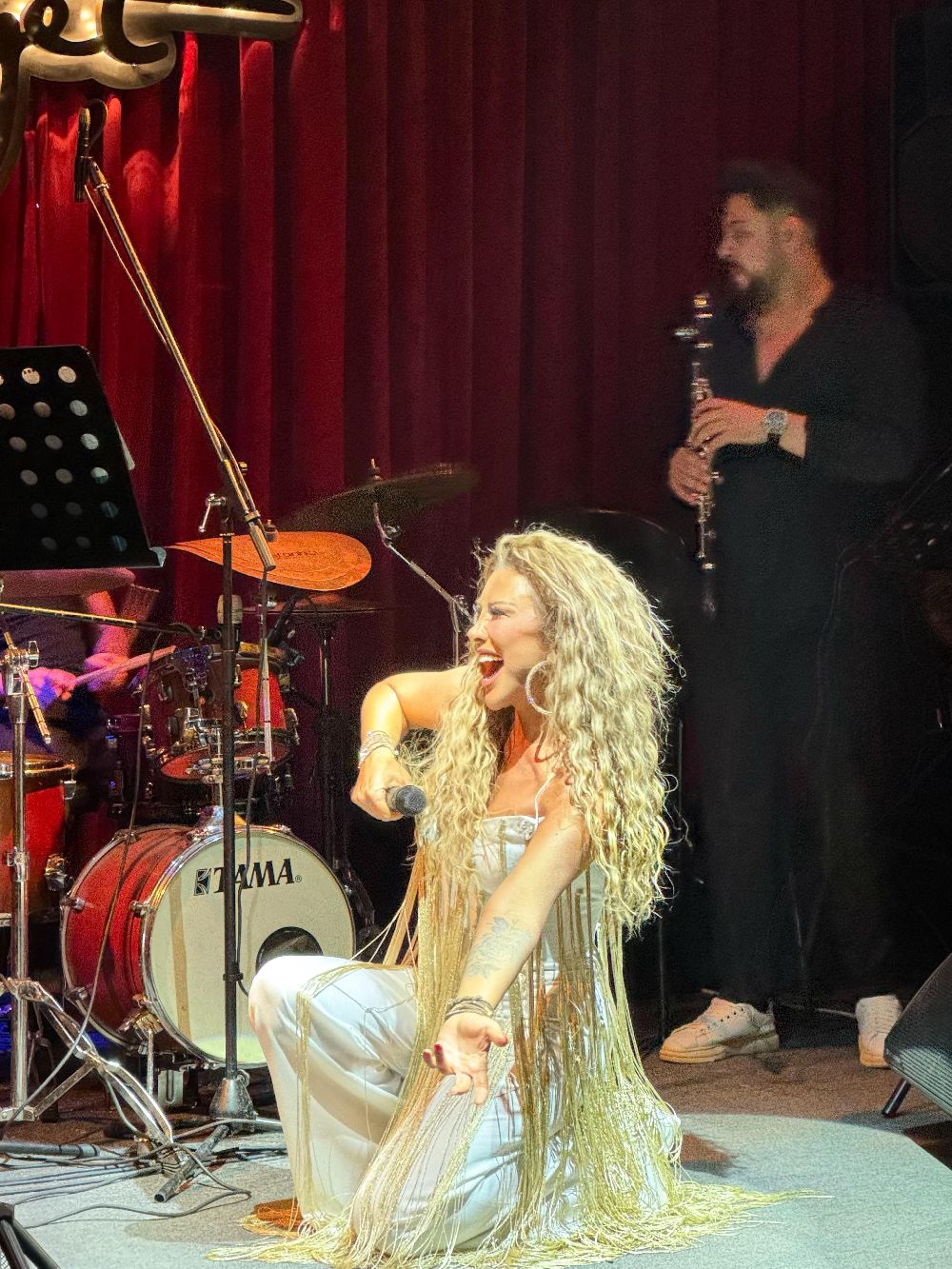 Selen Görgüzel Mardin'i atla gezdi