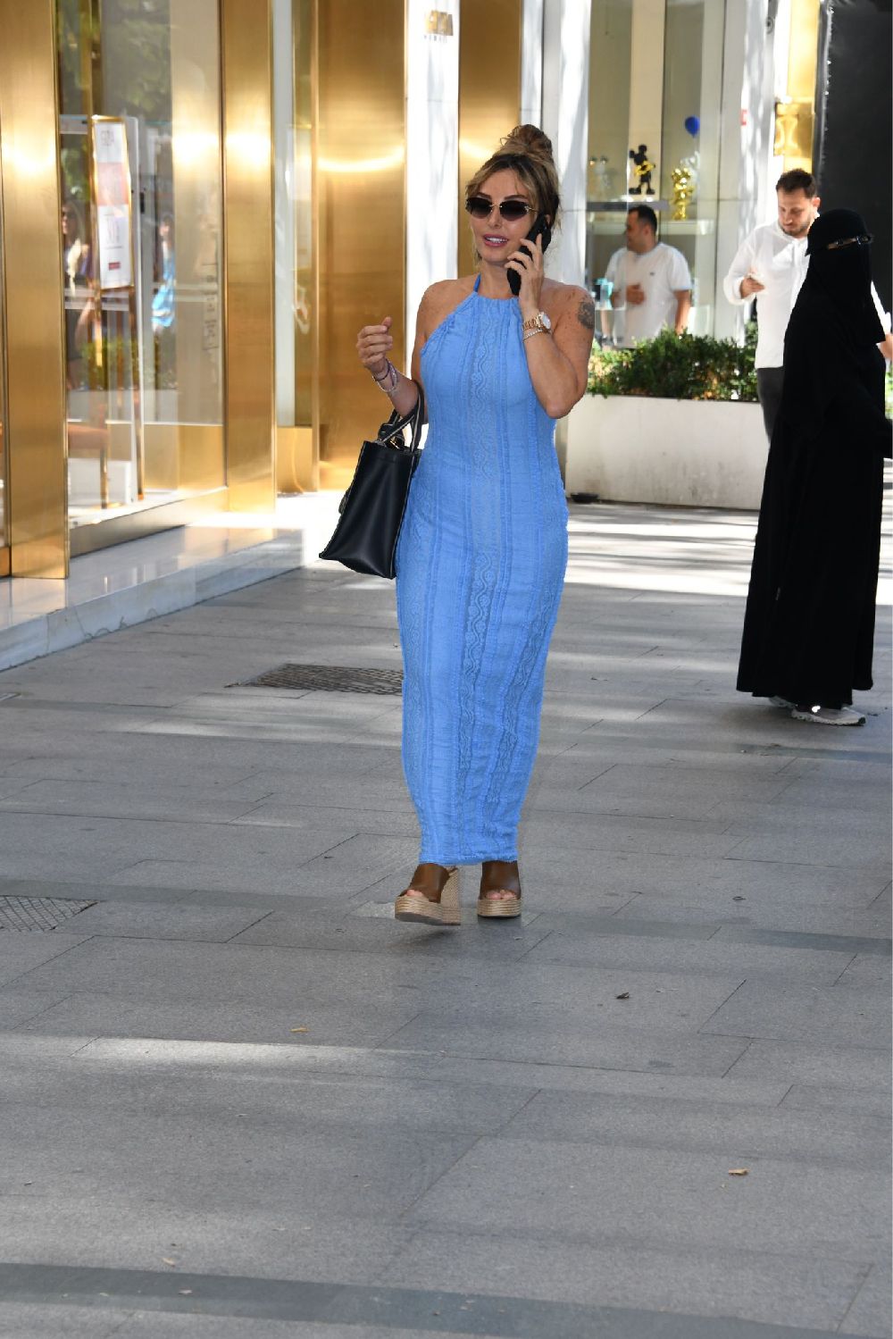 Arzu Gündoğdu'nun toplantı arası Nişantaşı şıklığı