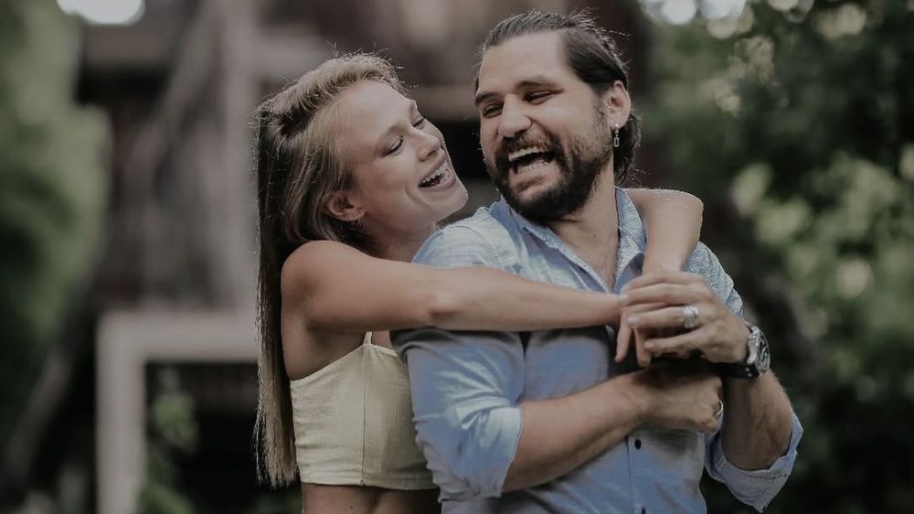 Begüm Öner ve Ceyhun Fersoy müjdeli haberi Instagram'dan verdi