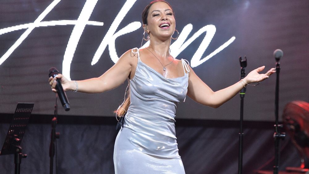 Bodrum gecelerinde Nihan Akın esintisi