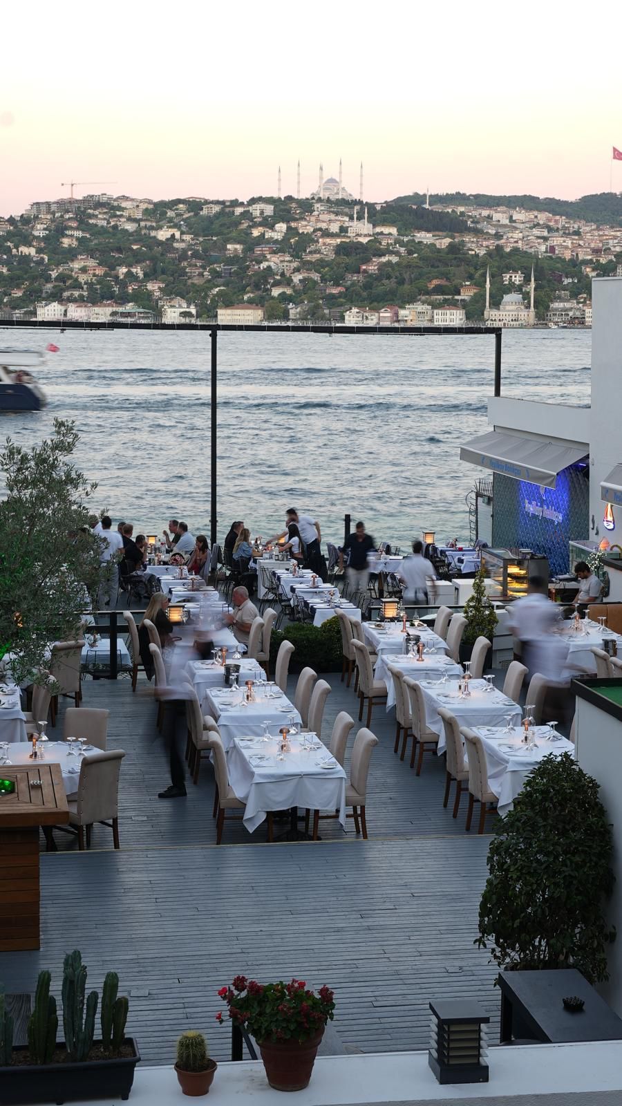 Boğaz’ın incisi Sortie yenilenen yüzüyle yaza damga vuruyor!