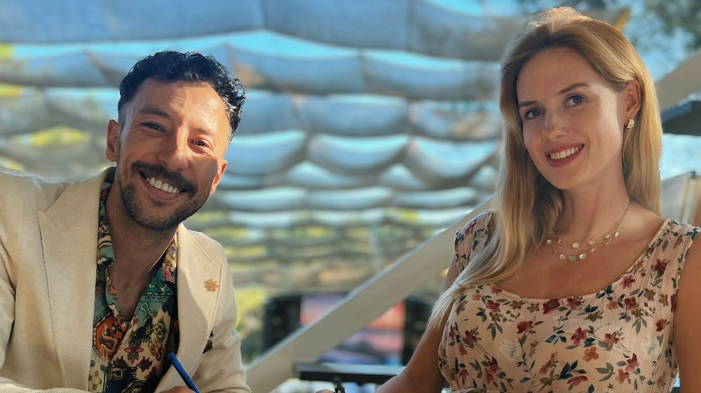 Burak Sarımola ve Wilma Elles Yüksek Aşk dizisinde buluşuyor!