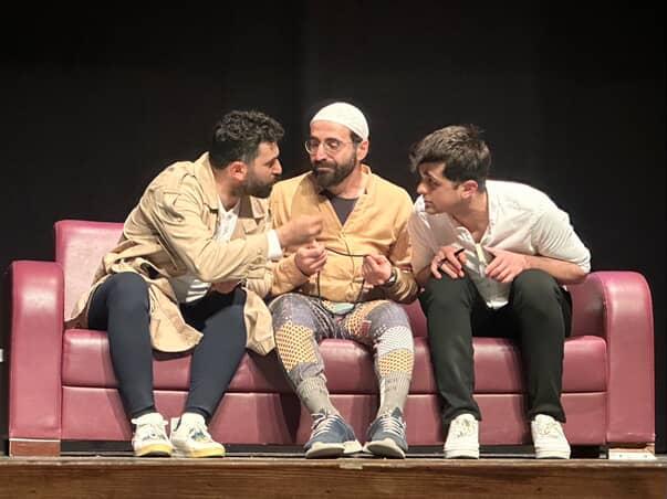 Gündüzleri tamirci gece oyuncu