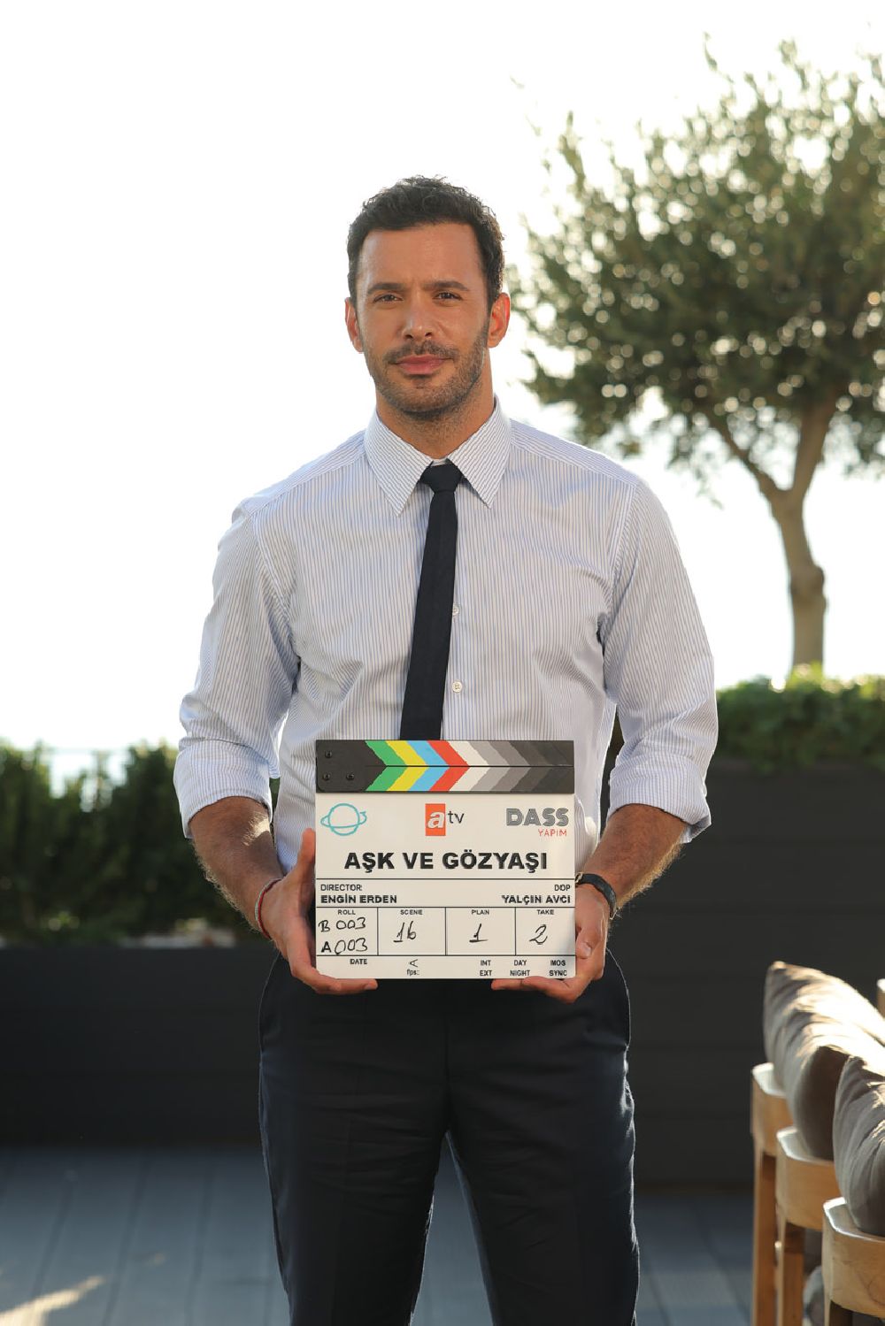 Hande Erçel ile Barış Arduç'un Aşk ve Gözyaşı dizisi sete çıktı!