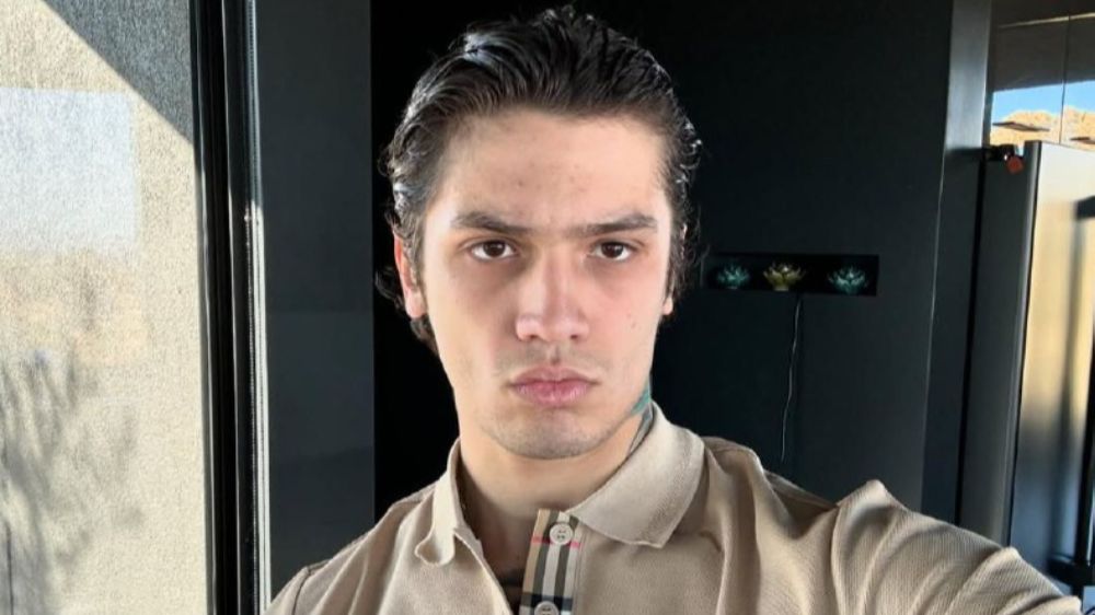 Konser sonrası silahlı saldırıya uğrayan rapçi Çakal, hastane odasından sağlık durumu hakkında açıklama yaptı