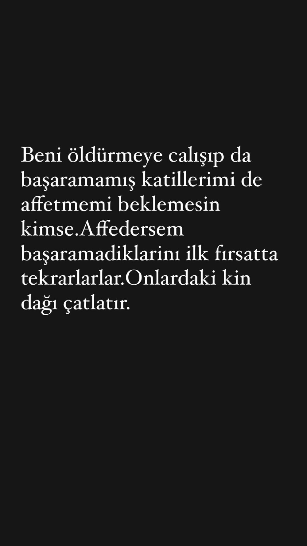 Özcan Deniz'den ailesine zehir zemberek sözler! 47 paylaşım yaptı ve mesajları ifşa etti
