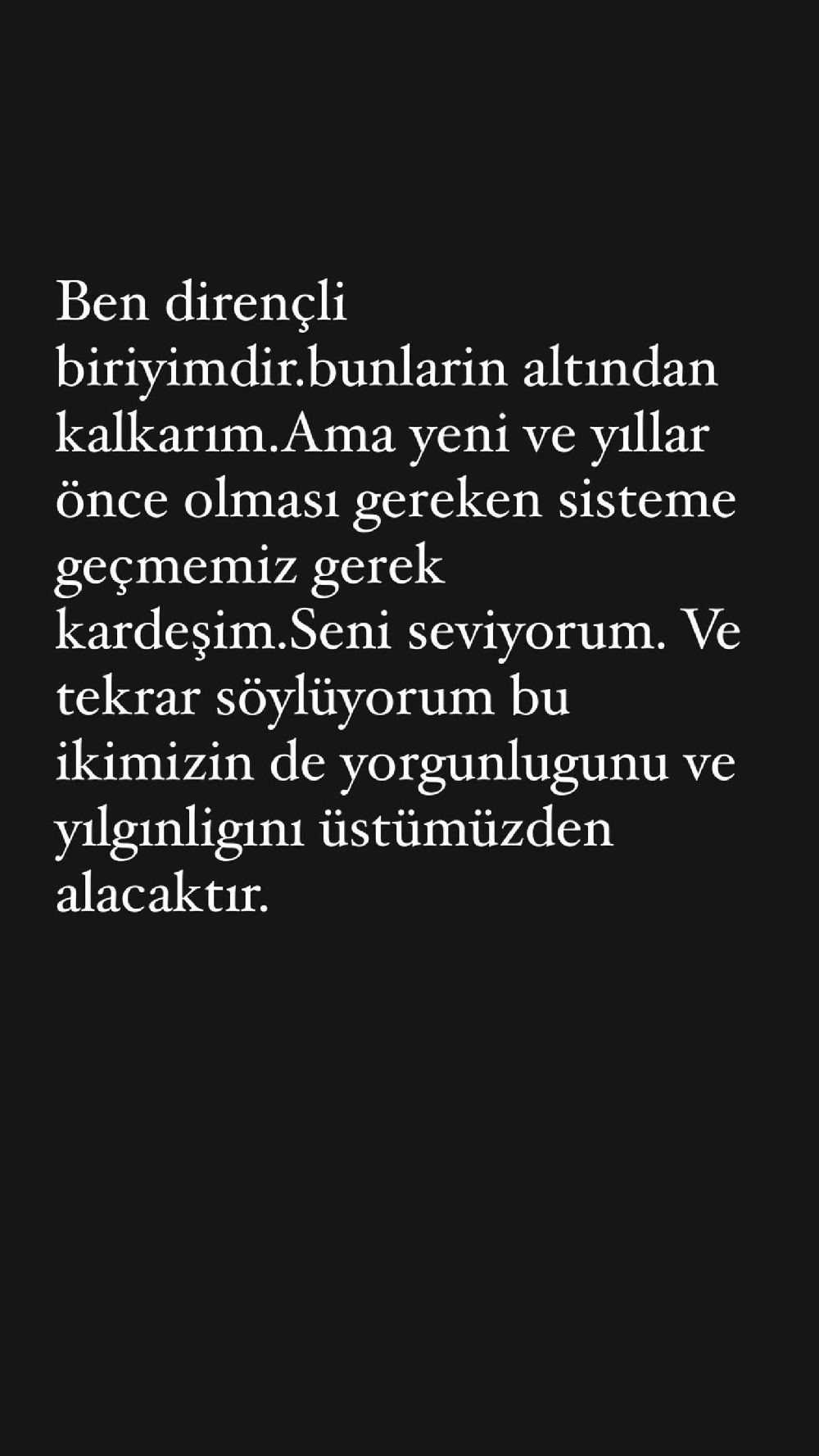 Özcan Deniz'den ailesine zehir zemberek sözler! 47 paylaşım yaptı ve mesajları ifşa etti