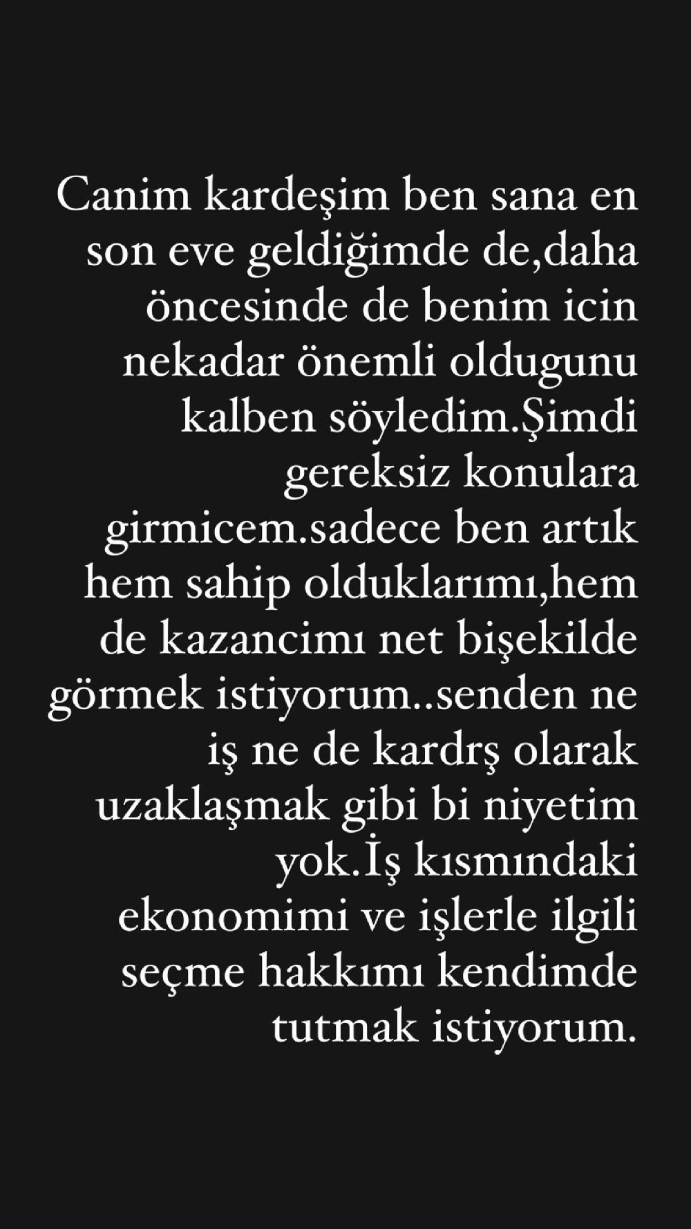 Özcan Deniz'den ailesine zehir zemberek sözler! 47 paylaşım yaptı ve mesajları ifşa etti