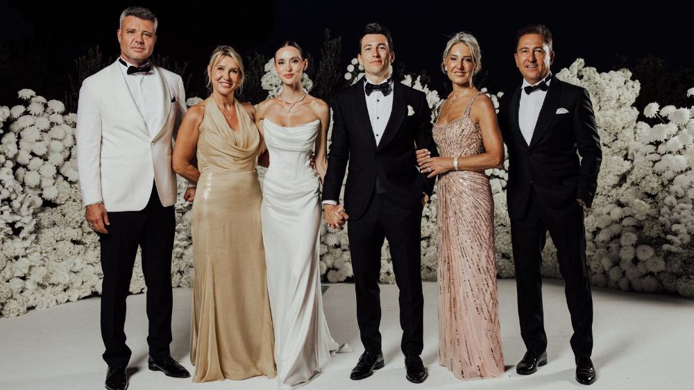 Sadettin Saran’ın kızı Lal Saran, Tolga İrdem ile Assos’ta evlendi