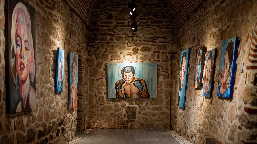 Ayşe Betil’den çok katmanlı bir yolculuk