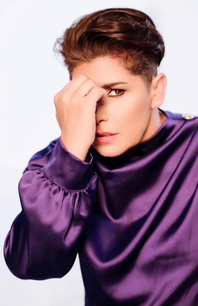 Cansever müzik piyasasını topa tuttu: Sesi olmayanları zengin ettiniz