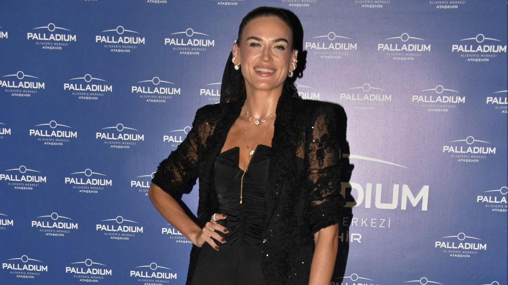 Miray Akovalıgil sahnede yaşadığı zorlukları anlattı